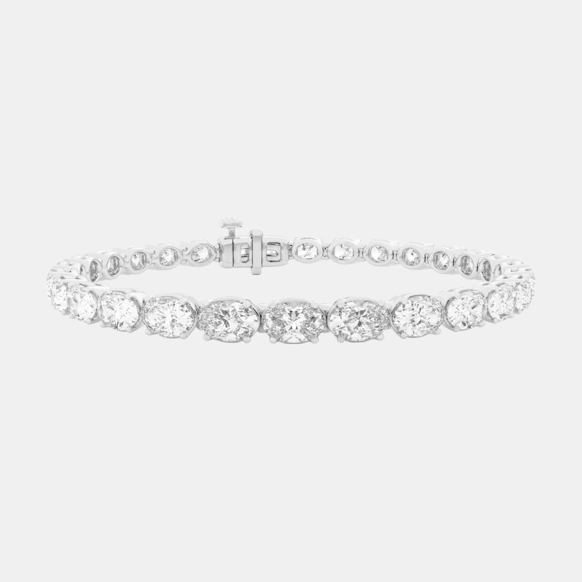 Oval / 14K White Gold / D-F VS